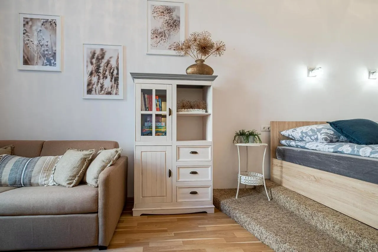 Old Town Wawel II Premium Apartments Kraków 0*,